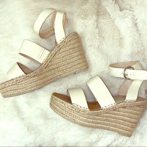 Sz 8.5 Dolce Vita cream wedges